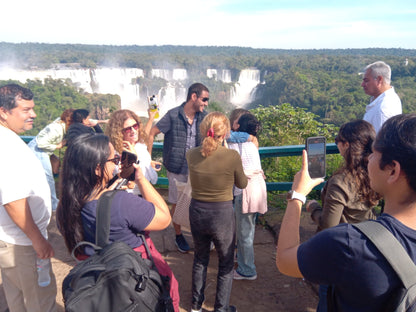 Servicio Familiar Cataratas de Brasil - Reserva de Guías de Turismo y más servicios - Cataratas del Iguazú