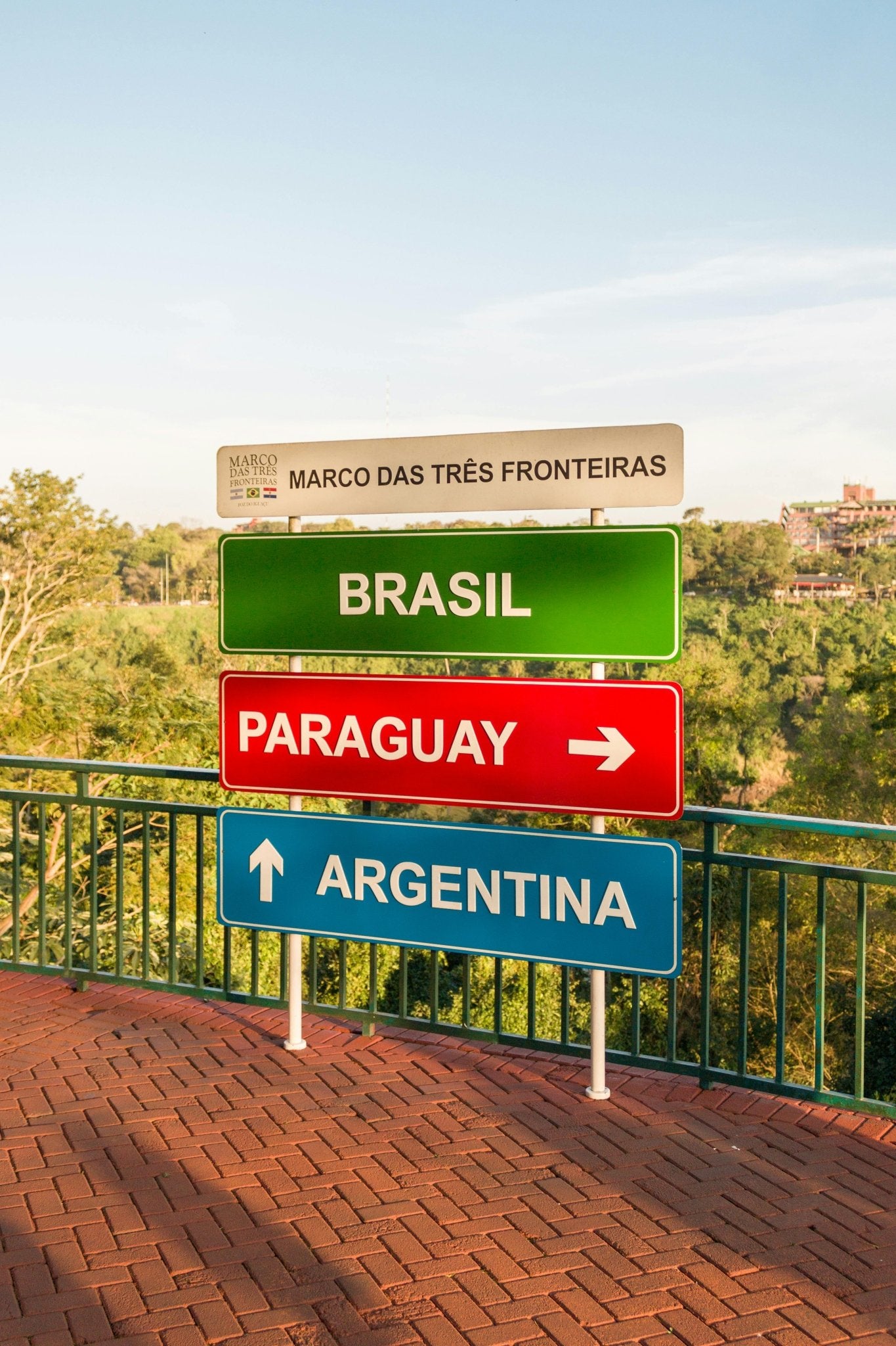 Servicios especiales en toda la región - Reserva de Guías de Turismo y más servicios - Cataratas del Iguazú