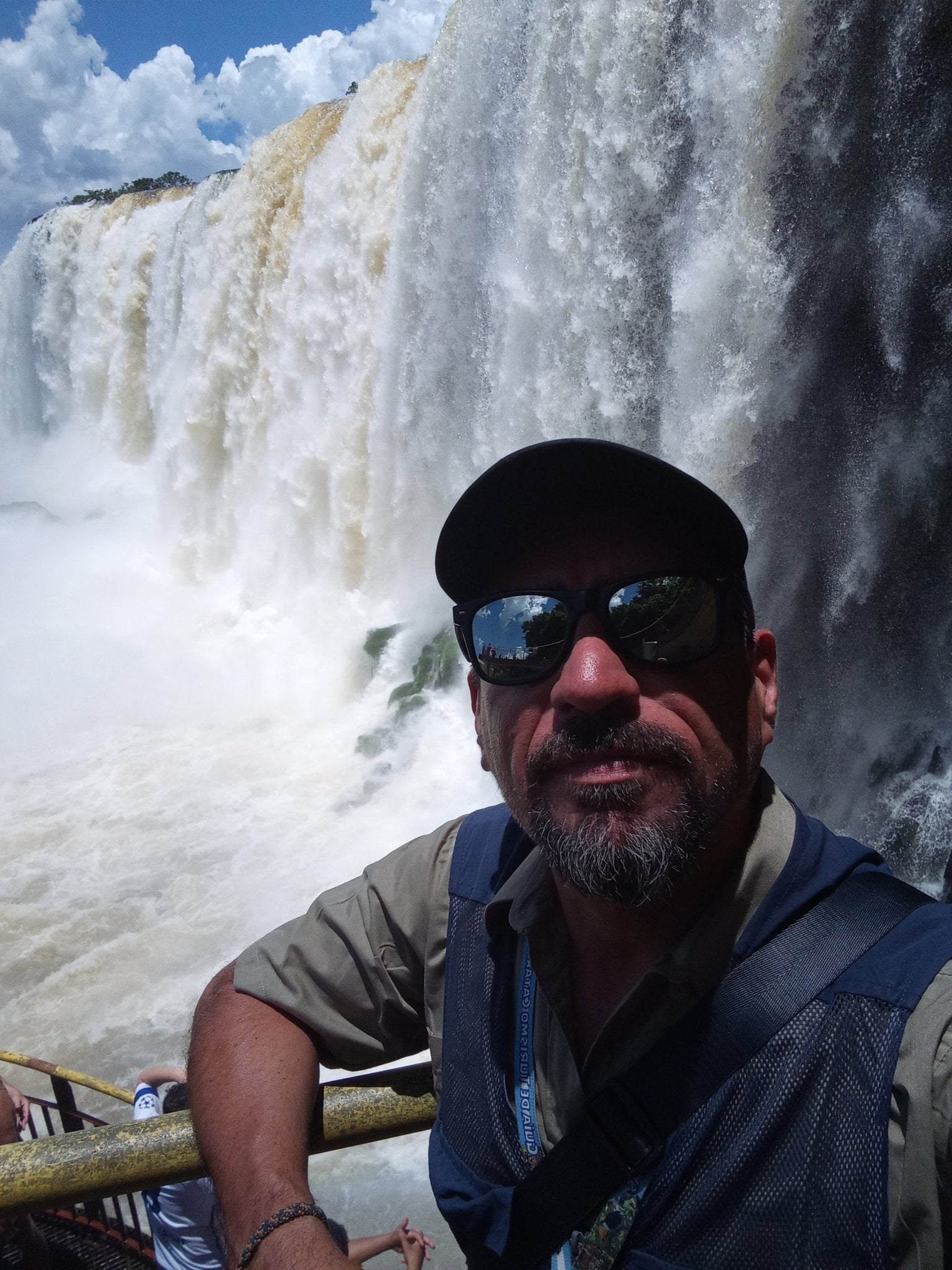 Servicio Familiar Cataratas de Brasil - Reserva de Guías de Turismo y más servicios - Cataratas del Iguazú