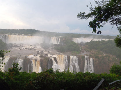 Servicio Familiar Cataratas de Brasil - Reserva de Guías de Turismo y más servicios - Cataratas del Iguazú