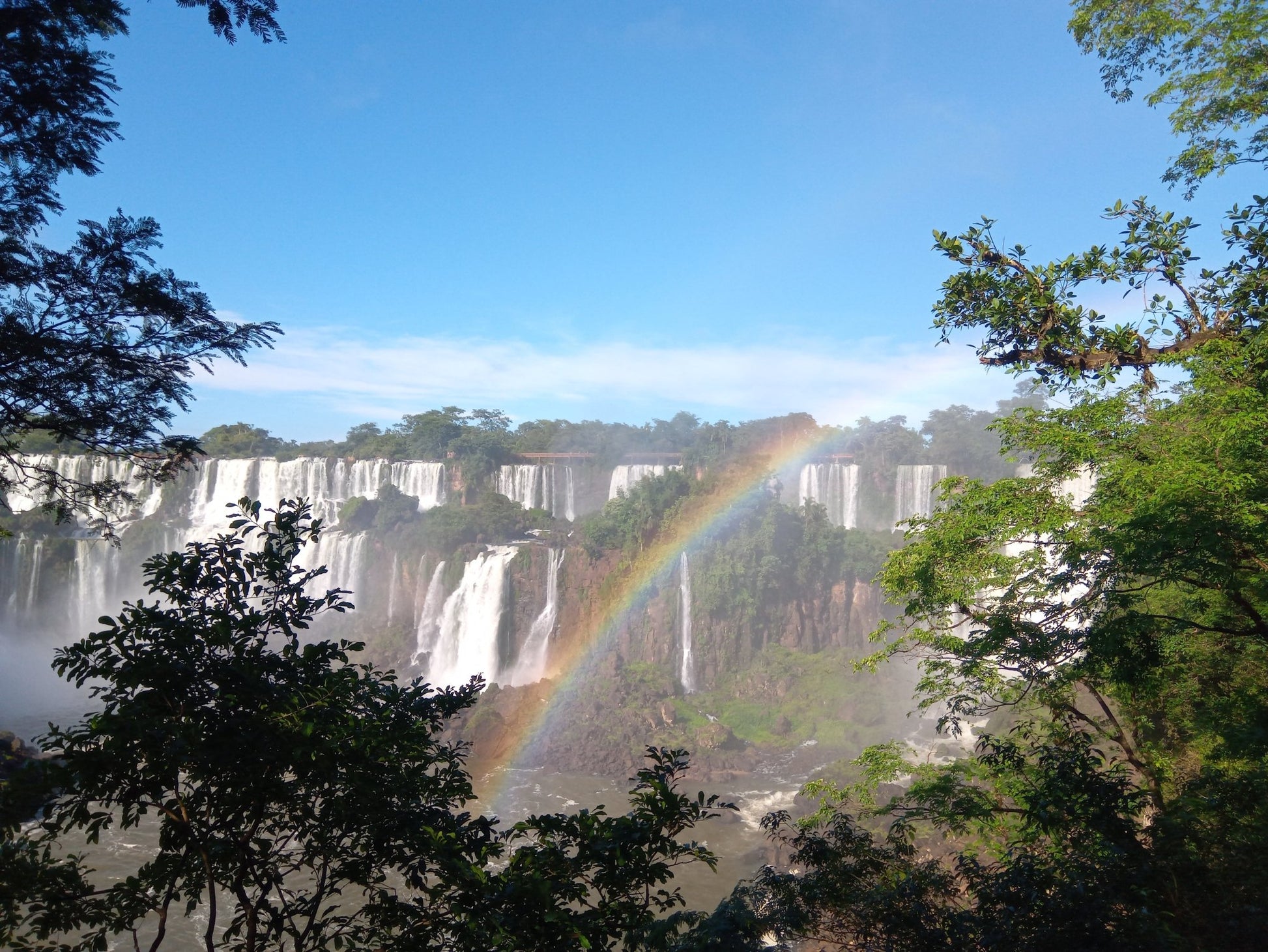 Servicio Familiar Cataratas de Brasil - Reserva de Guías de Turismo y más servicios - Cataratas del Iguazú